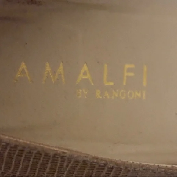Amalfi by Rangoni Beige Khaki Croc Embossed Leather Pumps Size 9N Heels